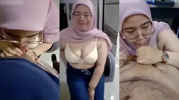 Bokep Jilbab Pink Sepong Ayang Sange Nikmat poster