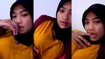 TikTok Live Jilbab Toket Gede Pamer – Basah Banjir poster